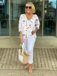 Marloes™ | Elegante Bluse mit Blumen in Weiß