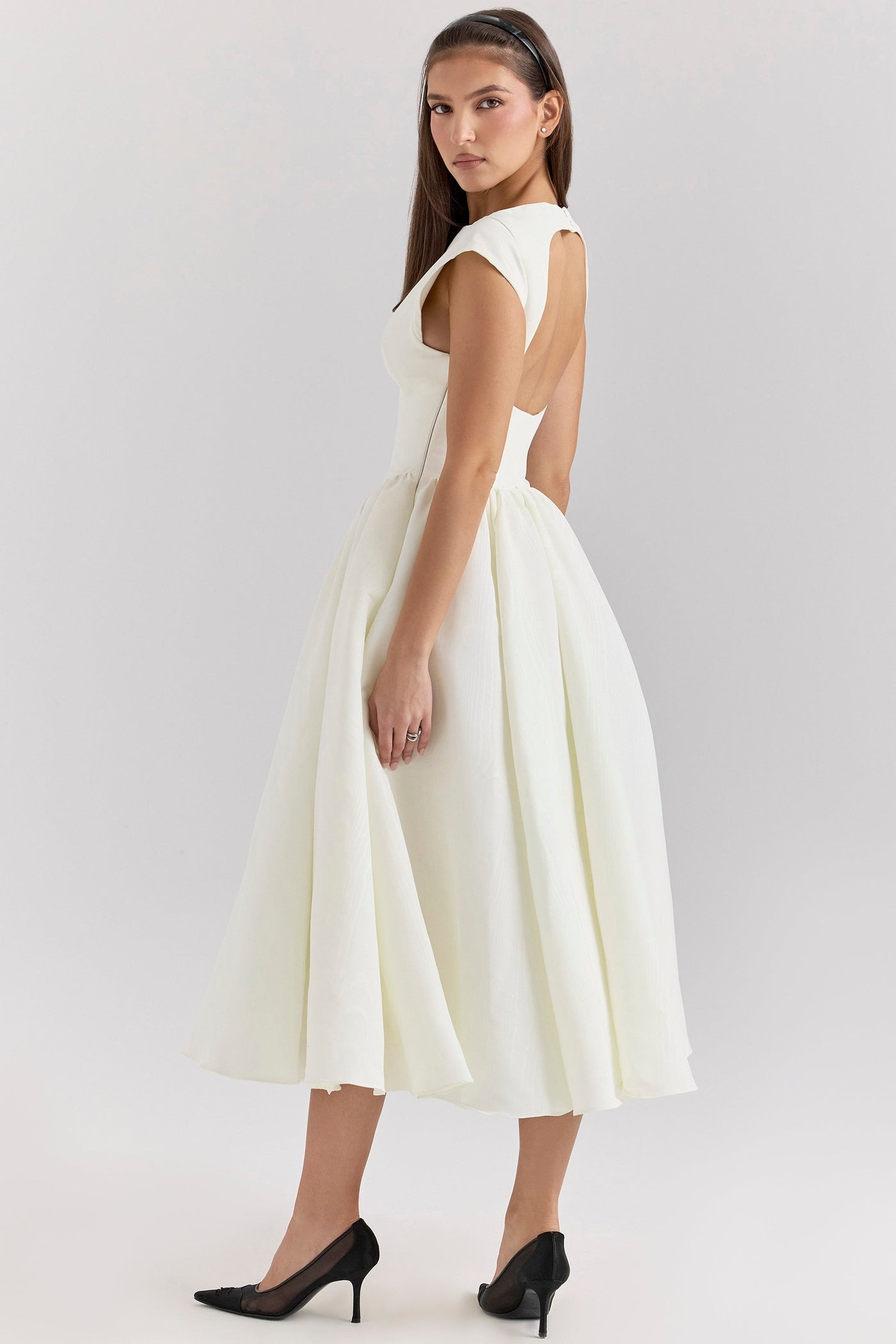 MOIRE - Elfenbein Satin Midi Kleid