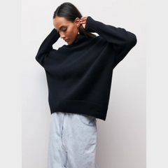 Kurzarm-Rollkragenpullover – Kühne Eleganz mit modernem Flair in Schwarz