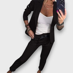 Verena – Moderner Blazer-Zweiteiler in Schwarz