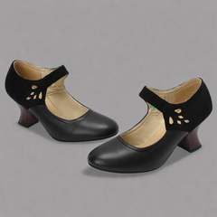 Philomara | Niedliche Pumps aus veganem Material in Schwarz