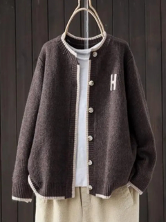 Helene | Klassischer Cardigan in Dunkelbraun