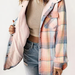 Amira-Karierte Kapuzenjacke – Lässiger Herbst-Look in Rosa