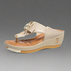 Norlaine | Orthopädische Sandalen für den Sommerkomfort in Blumen und Cremeweiß