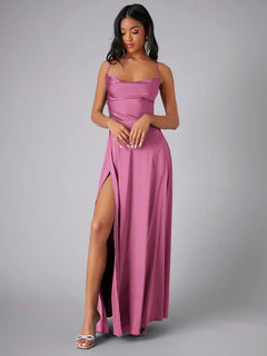 Alvaree – Elegantes Maxikleid aus Satin in Rosa