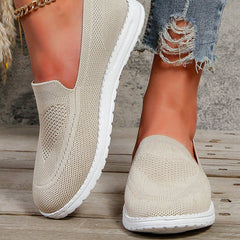 Claudia | Damen Slip On Casual Sneaker in Beige