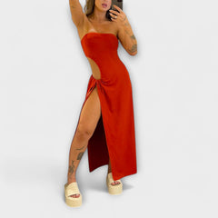 Winona - Bandeau-Tie Bodysuit-Kleid mit Seitenschlitzen in Rot