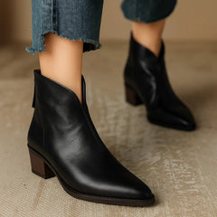Christina - Damen Stiefeletten mit Niedrigem Blockabsatz in Schwarz