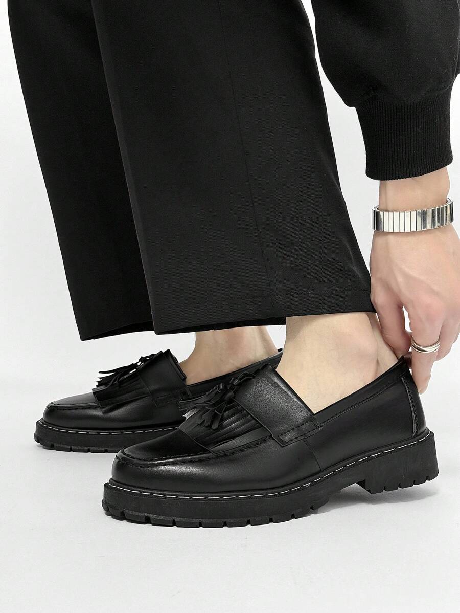Christian – Slip-On Herrenschuhe Schwarz Leder Dicksohle