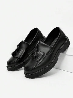 Christian – Slip-On Herrenschuhe Schwarz Leder Dicksohle in Schwarz
