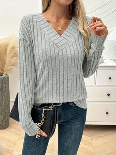 PIT STRIP V-NECK LANGARMPULLOVER | MODERNER STIL, KOMFORTABEL, VIELSEITIG in Grau