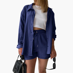 Zweiteiliges Set mit Shorts für Damen - lässiger Sommerlook in Blau