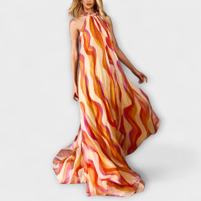 Rumi - Stilvolles Maxikleid mit Wellenmuster und geflochtenem Design