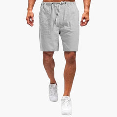 Sommerliche Freizeitherren-Shorts mit Kordelzug und Seitentaschen in Hellgrau