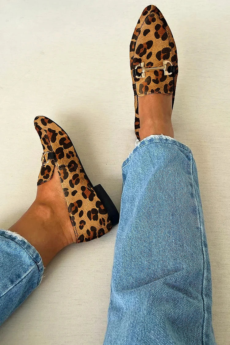 Brunna - stilvolle Loafers mit Druck und Metallbeschlag