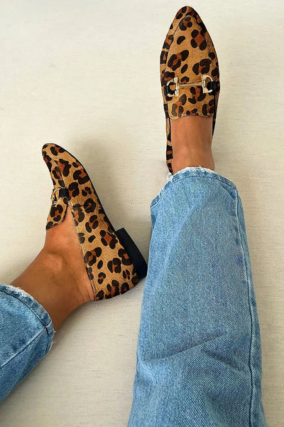 Brunna - stilvolle Loafers mit Druck und Metallbeschlag