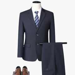 Eleganter Slim Fit Anzug - Herrenoutfit für festliche Events in Marineblau