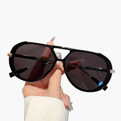 Damen Sonnenbrille mit UV400 Schutz und zweifarbigem Rahmen in Schwarz