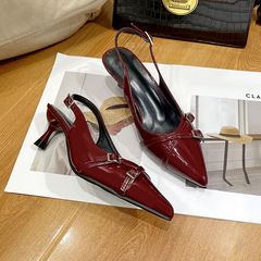 Angelle - Modische Damenschuhe mit eleganter Schnalle in Weinrot