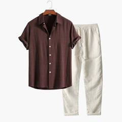 Herren Sommer-Zweiteiler mit Kurzarmhemd und Tapered-Hose in Kaffee braun