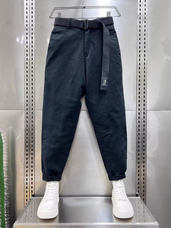 Edelstein™ | Lässige Hose mit Gürtel in Schwarz