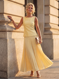 Rhodos | Strukturierter Oberteil mit Faltenrock Set in Gelb