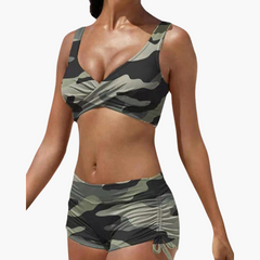 Twist-Bikini-Top mit Shorts - Damen Zweiteiler für den Sommer in Camouflage