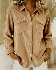 Nina | Modische Damenbluse mit Revers und Knöpfen elegant in Khaki