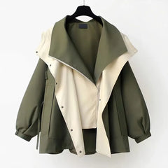 Silke - Lockerer Trenchcoat mit Kapuze in Grün