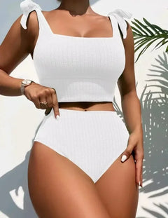 Helena® | Gerippter Badeanzug mit hoher Taille und Schleifengürtel in Weiß