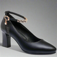 Zymara | Pumps aus hochwertigem Lackleder für Ihren Office-Style in Schwarz / Absatzhöhe 7 cm