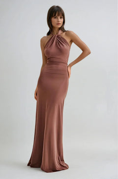 Martina | Damen Elegantes Neckholder Maxikleid Sommerlich Schmeichelnd in Braun