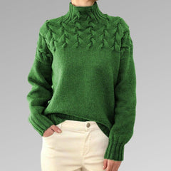 Rollkragenpullover mit Twist-Details – Elegante Wärme mit moderner Raffinesse in Grün