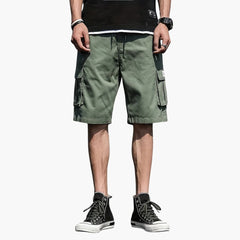 Herren Cargo Shorts mit Kordelzug und Klappentaschen in Armee grün