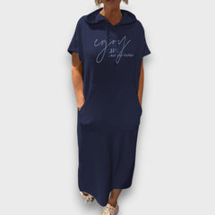Yareni – Hoodie-Kleid mit urbanem Flair in Blau