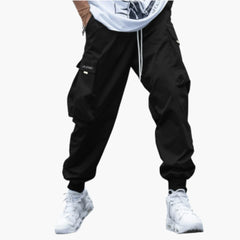 Herren-Cargo-Joggerhose mit Kordelzug und elastischen Bündchen in Schwarz