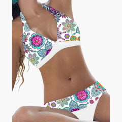 Rückenfreier Damen Bikini - Neckholder Design für Sommerurlaub in Weiß Rosa