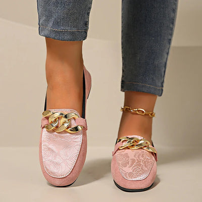 Brzyna - Elegante Loafers mit dekorativem Kettendetail