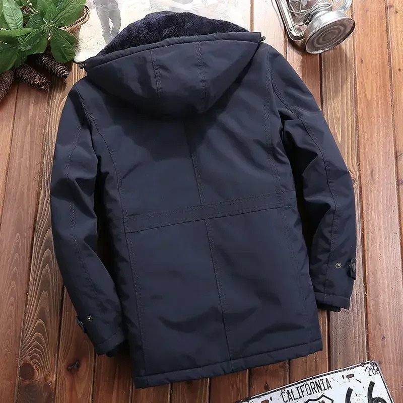 Warme Winterjacke mit Kapuze für Männer