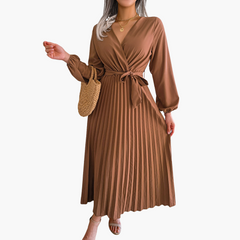 Elegantes Maxikleid mit langen Ärmeln für Damen - Plissee Design in Kaffee