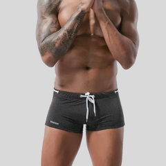 Sandro™ | Der eng anliegende Badeanzug für einen sicheren und stilvollen Sommer in Schwarz
