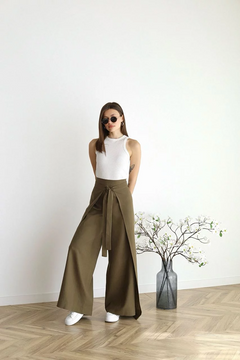 Stella | Weite Leinenhosen mit Spitze in Khaki
