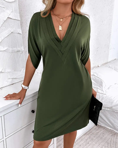 Xavia - Elegantes Kleid mit gerafftem V-Ausschnitt