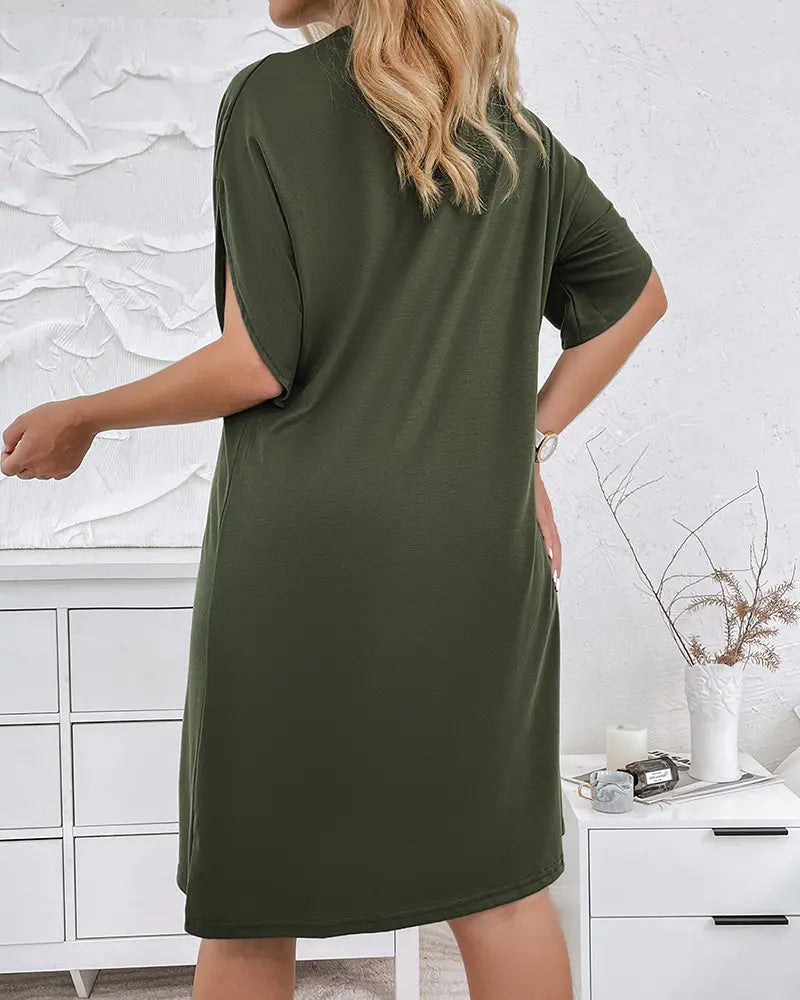 Xavia - Elegantes Kleid mit gerafftem V-Ausschnitt