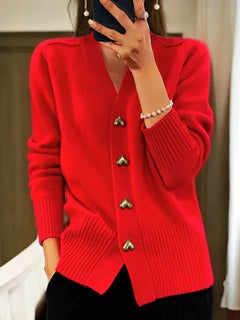 Cardigan mit Knopfleiste – Gemütlicher Charme mit Weiblicher Eleganz in Rot