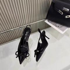 Daria - Niedrige Damenschuhe mit Schleife in Schwarz