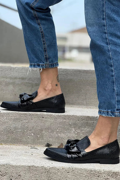 Dorena - Elegante Loafers mit Schlangenmuster-Print