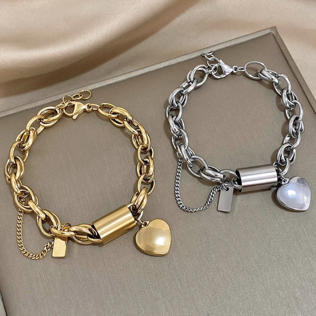 Julia - Goldenes Herzarmband