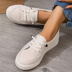 Christa | Damen Minimalistische Schnür Sneakers in Beige
