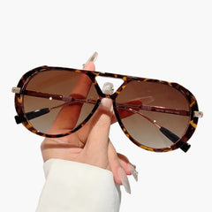 Damen Sonnenbrille mit UV400 Schutz und zweifarbigem Rahmen in Leopardbraun